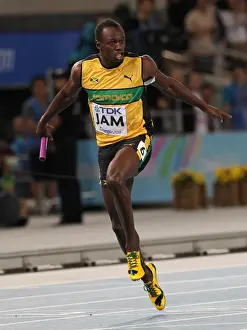 Usain Bolt anchors Jamaica to World Championship relay gold & a new WR