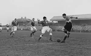 Images Dated 15th March 2010: Wales take on Ireland in the 1950 British Home Championship