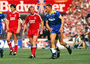Wimbledons Vinnie Jones and Liverpools Steve McMahon during the 1988 FA Cup Final