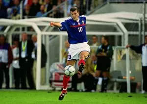 Images Dated 13th April 2012: Zinedine Zidane at Euro 2000
