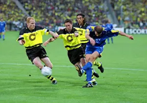 Zinedine Zidane shoots during the 1997 Champions League Final